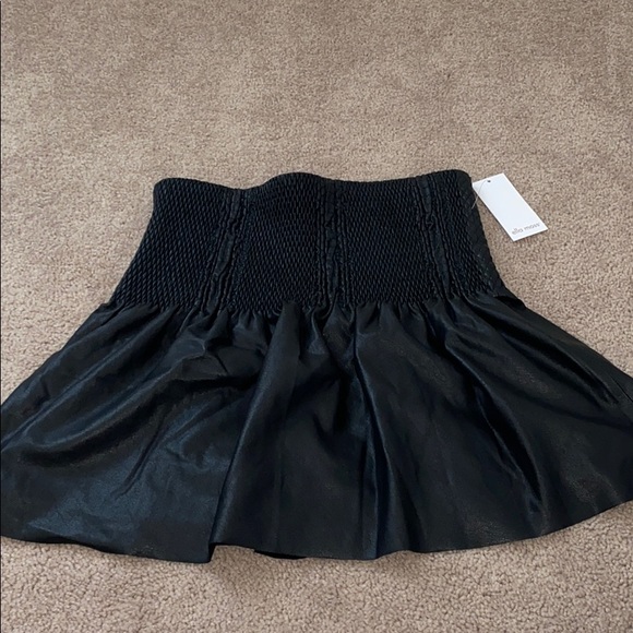 Ella Moss Top Black Leatherette - Picture 1 of 1
